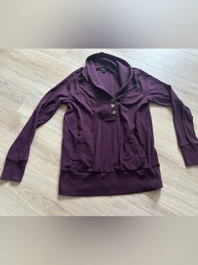 Banana Republic Burgundy Pullover